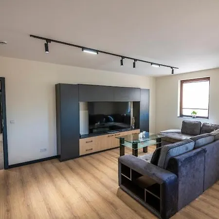 Luxe View I 아파트 팜포로보